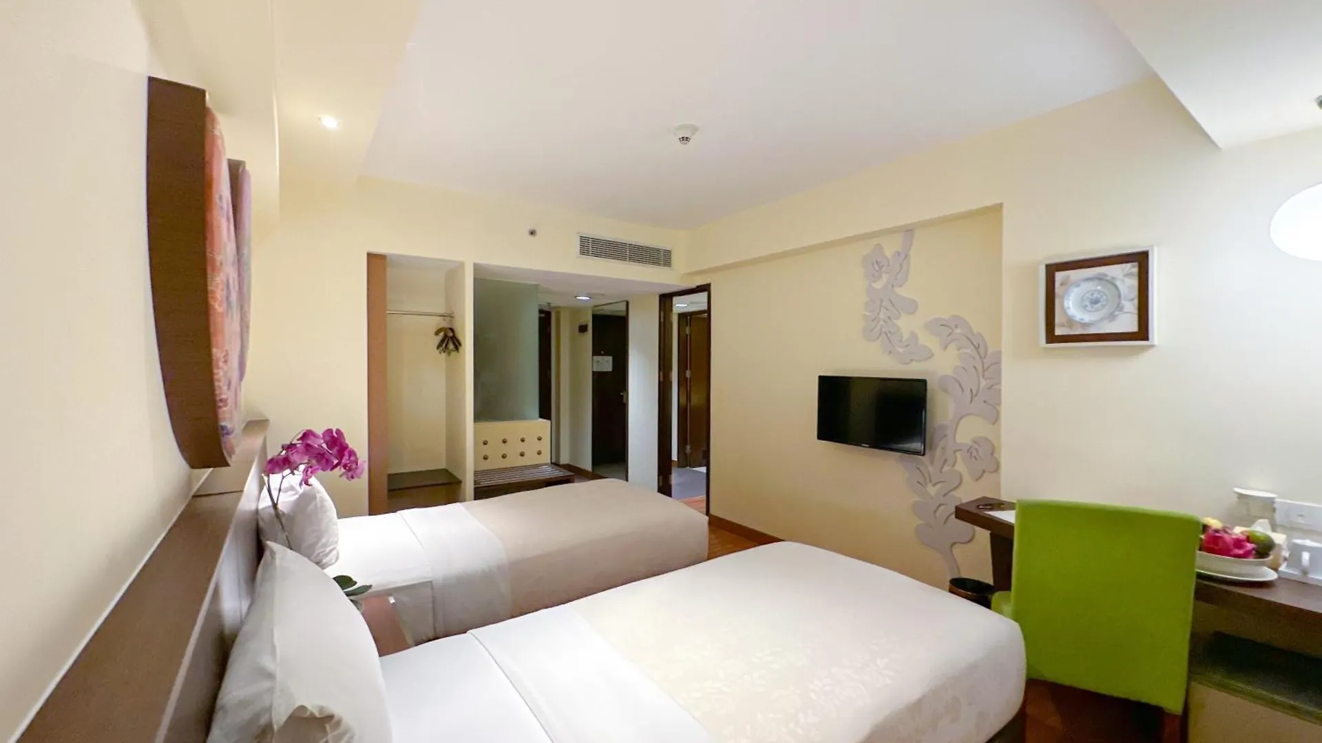 ****  Atanaya Kuta Bali Hotel Indonesia